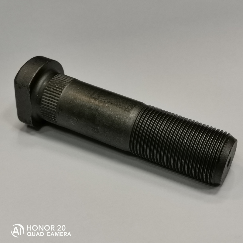 Radbefestigungsbolzen M22X1,5X85mm  
